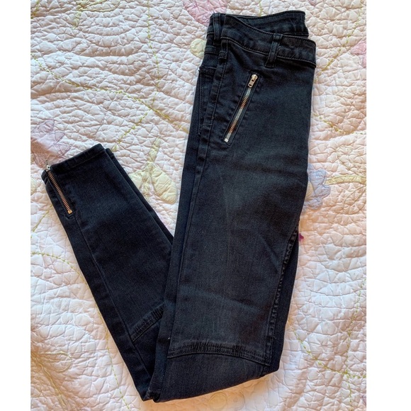 Zara Denim - Zara (new) black skinny jeans